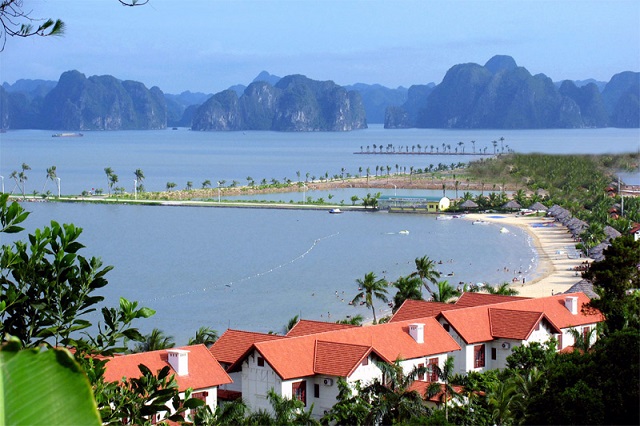 Hình 5: Đảo Tuần Châu xinh đẹp thu hút phần lớn khách du lịch khi đến nơi đây
