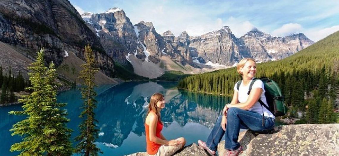 Ngắm 3 hồ nước đẹp đến “nghẹt thở” ở Canada