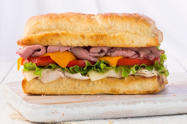 Sandwich là món ăn ưa thích của nhiều người dân bản địa và khách du lịch