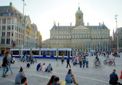 Amsterdam có những điểm du lịch nổi tiếng nào?